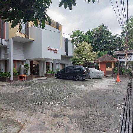 Koolkost Near Bandung Station Hotel Buitenkant foto